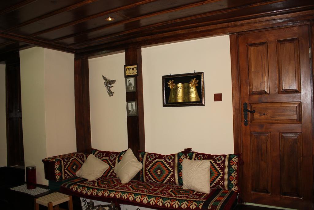 Papazin Konagi Hotel Ayvalı Exterior foto